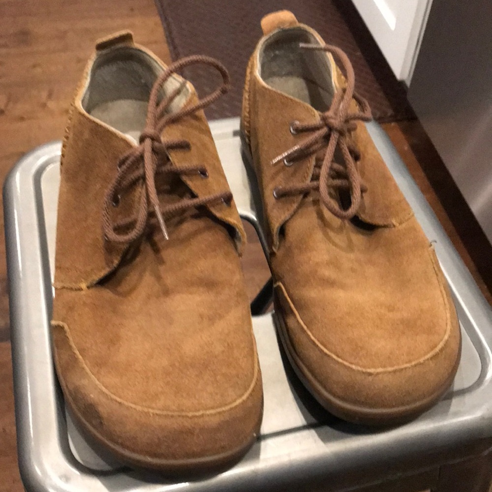 Olukai “Maki”  suede sneaker
